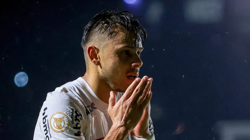 Romero presta apoio a Augusto Melo e pede 'mentalidade vencedora' no Corinthians